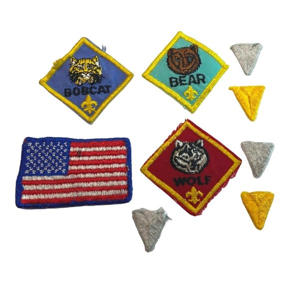 1960s Cub Scouts Bear Wolf Bobcat Rank Patches Arrow Points USA Flag Lot of 9 - Picture 1 of 10